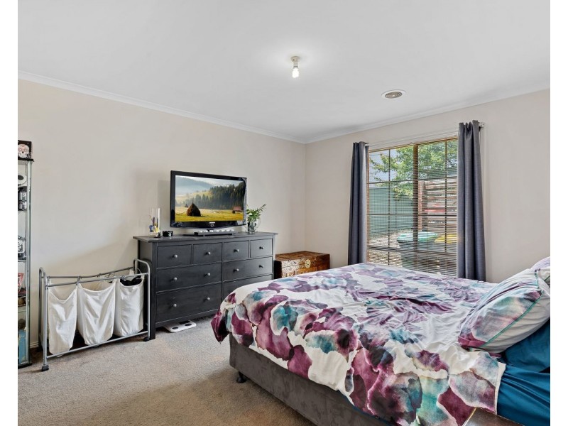 42 Soldatos Drive, Golden Square VIC 3555