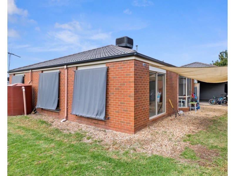 42 Soldatos Drive, Golden Square VIC 3555