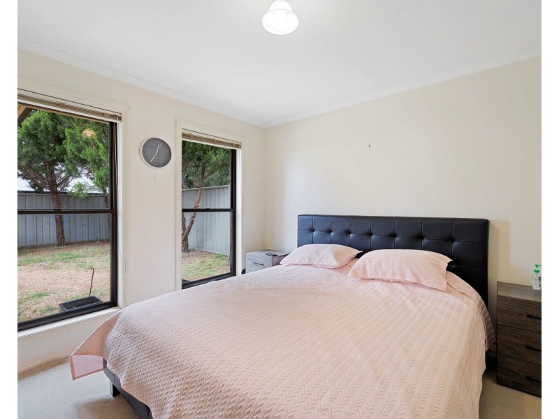 14a Macdougall Road, Golden Square VIC 3555