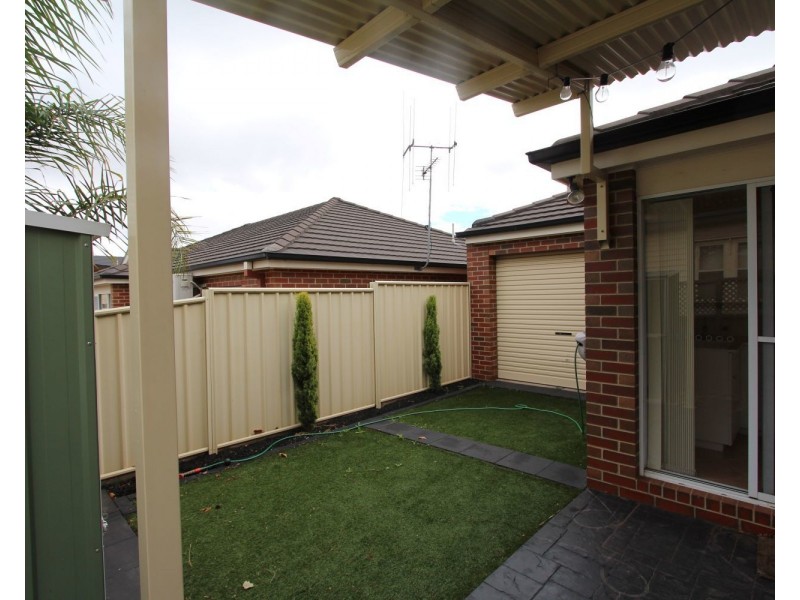 3/32 Bay Street, Golden Square VIC 3555