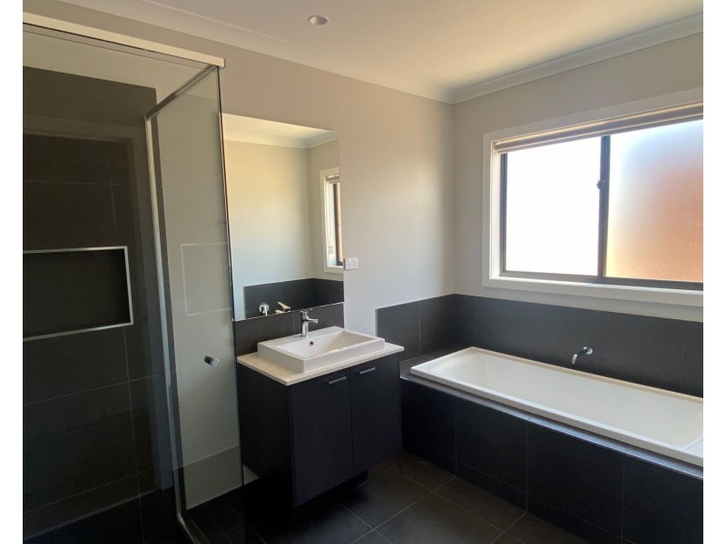 5 Namatjira Boulevard, Bagshot VIC 3551