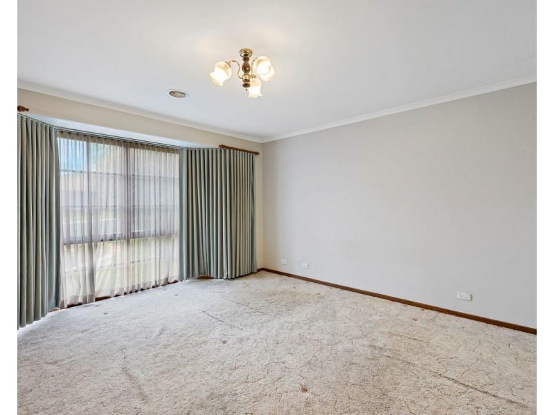 25 Balmoral Drive, Golden Square VIC 3555