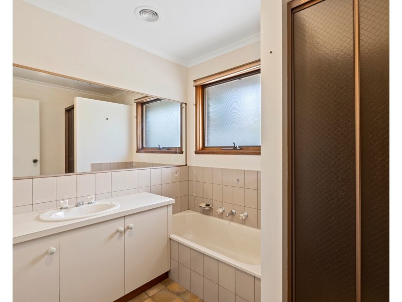 25 Balmoral Drive, Golden Square VIC 3555