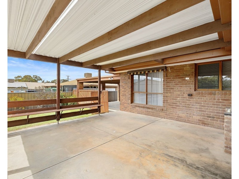 25 Balmoral Drive, Golden Square VIC 3555