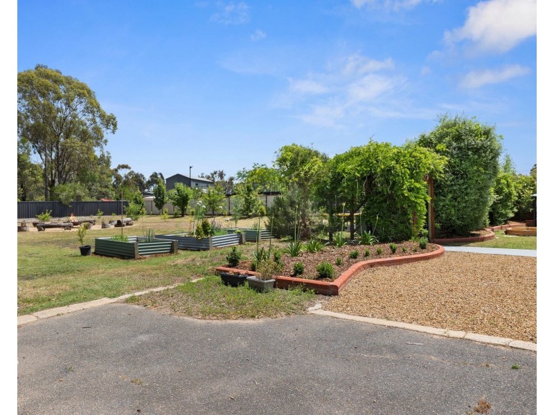6 Conboy Court, Ascot VIC 3551