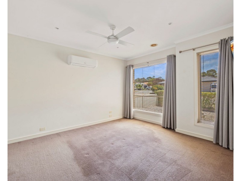 17 Cooba Drive, Epsom VIC 3551