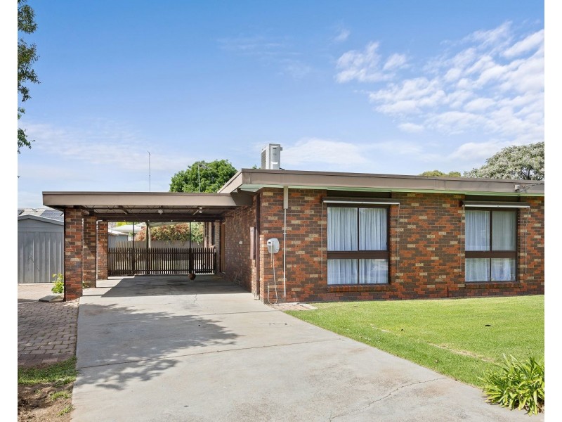 8 Frank Court, California Gully VIC 3556