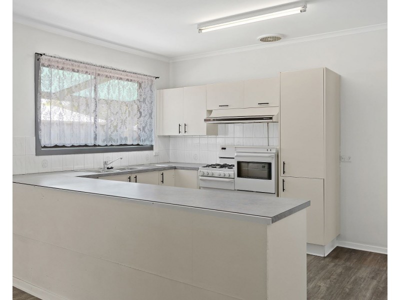 8 Frank Court, California Gully VIC 3556