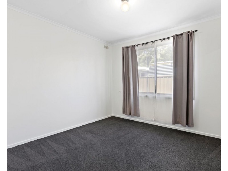 8 Frank Court, California Gully VIC 3556