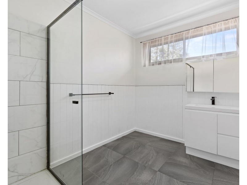 8 Frank Court, California Gully VIC 3556