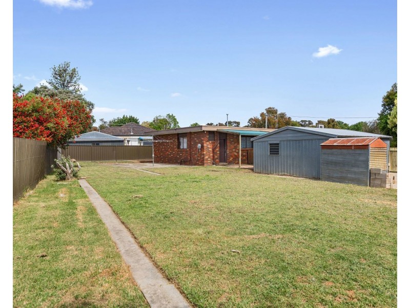 8 Frank Court, California Gully VIC 3556