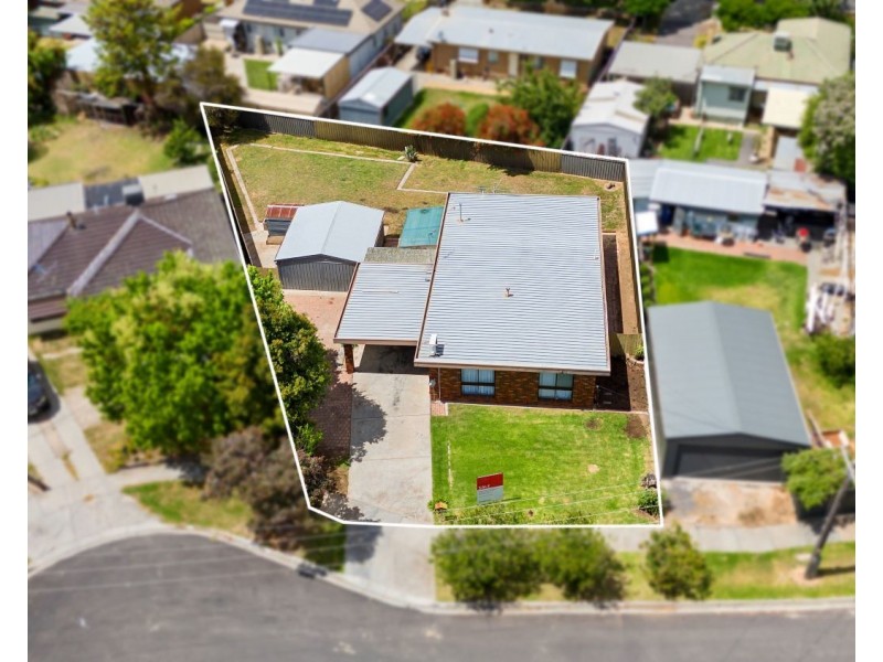 8 Frank Court, California Gully VIC 3556