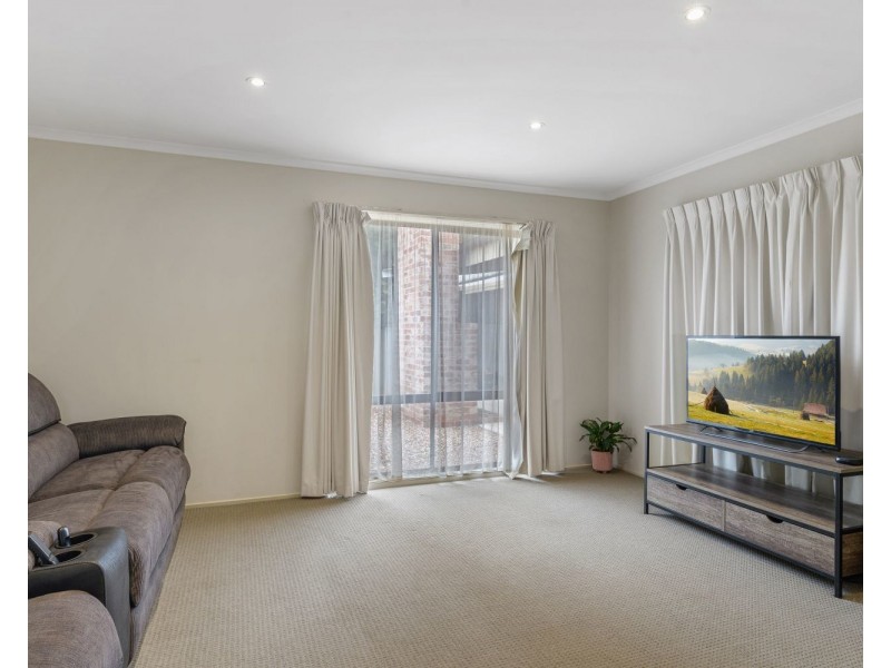 25 Robertson Street, Epsom VIC 3551