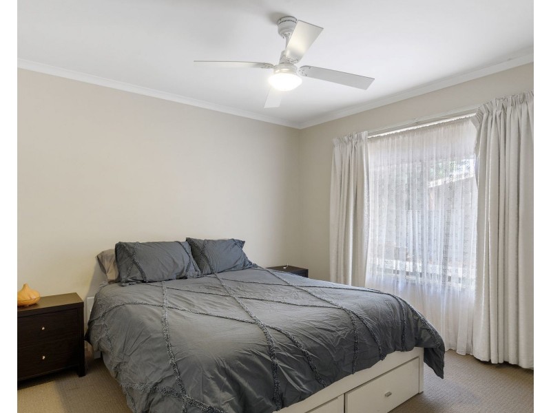 25 Robertson Street, Epsom VIC 3551
