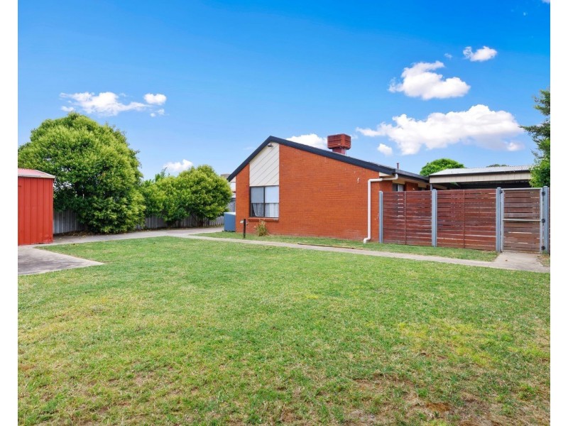 25 Robertson Street, Epsom VIC 3551