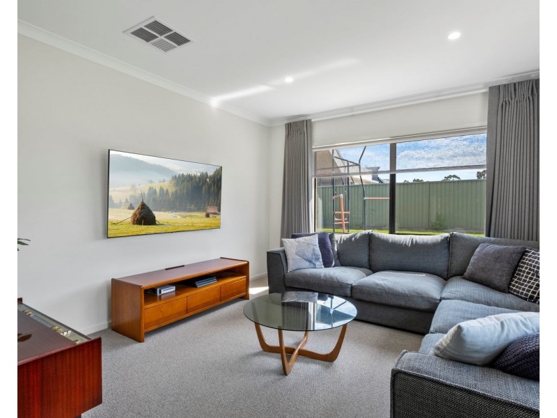 11 Aberdeen Drive, Junortoun VIC 3551