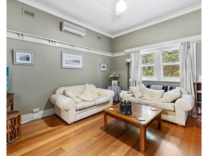 38 Carpenter Street, Quarry Hill VIC 3550