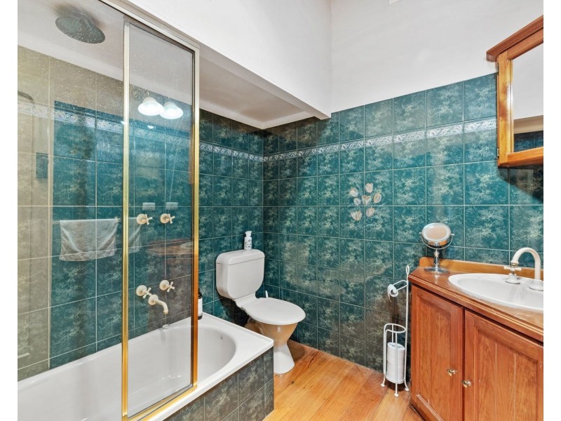 38 Carpenter Street, Quarry Hill VIC 3550