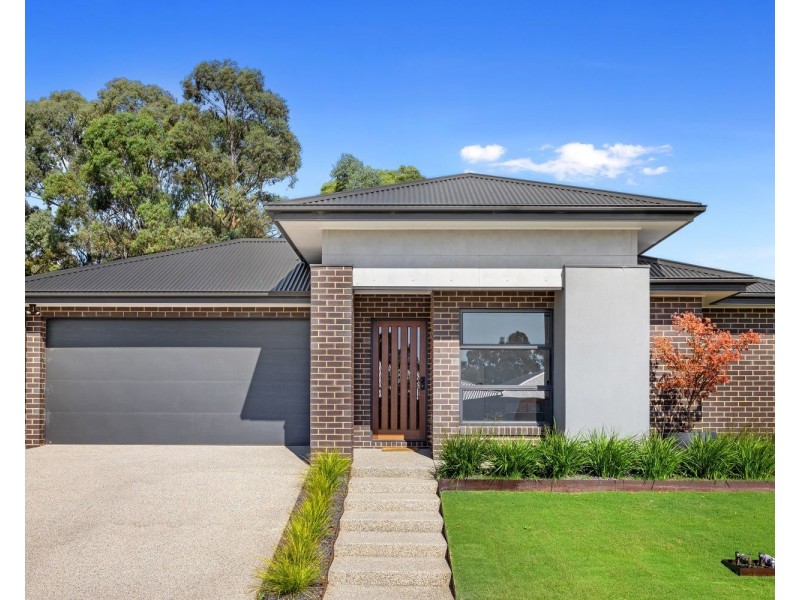 42 Topaz Avenue, White Hills VIC 3550