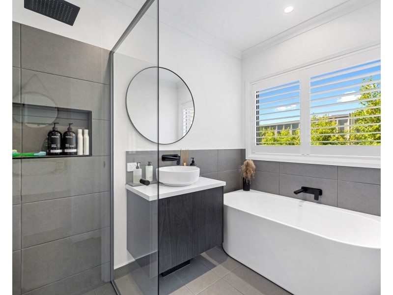 42 Topaz Avenue, White Hills VIC 3550