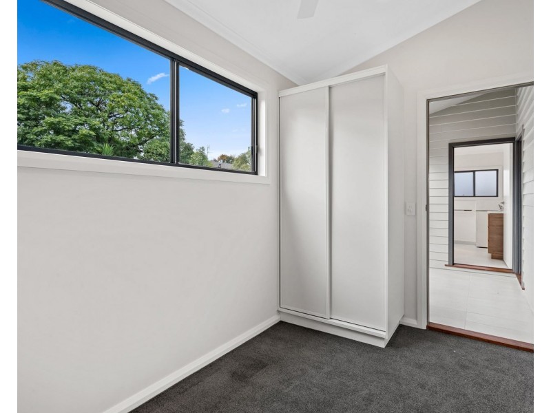 6 Royal Avenue, Kennington VIC 3550