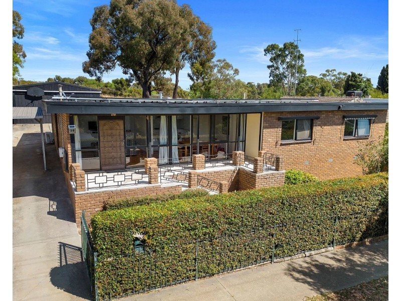 28 Caldwells Road, Eaglehawk VIC 3556