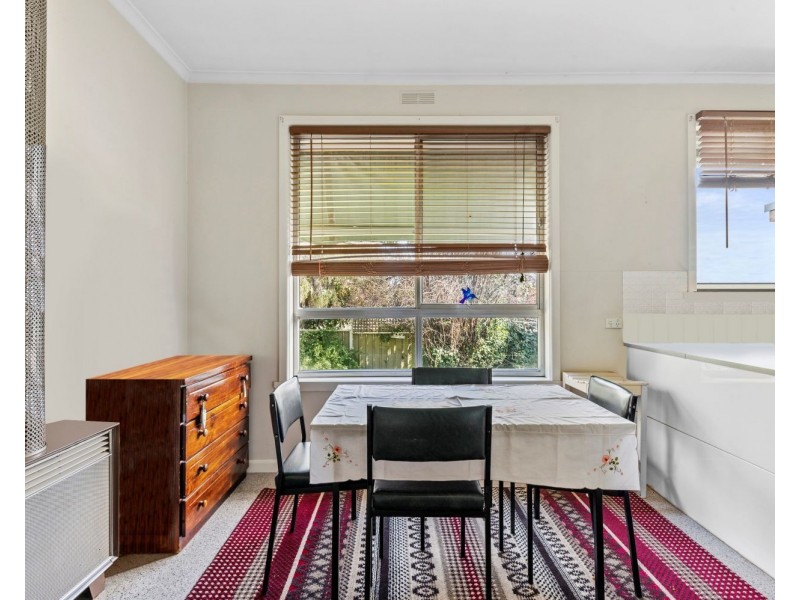 13 Cambridge Crescent, White Hills VIC 3550