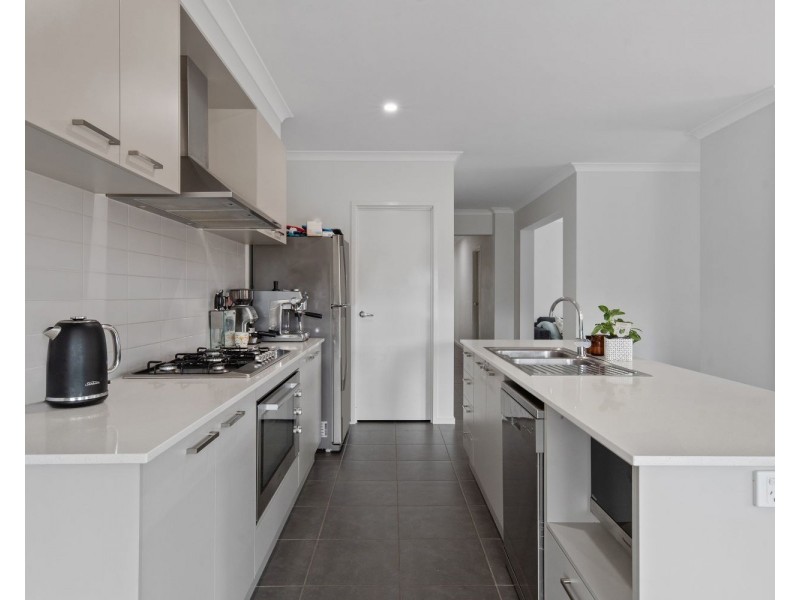 21 Camden Way, Strathfieldsaye VIC 3551