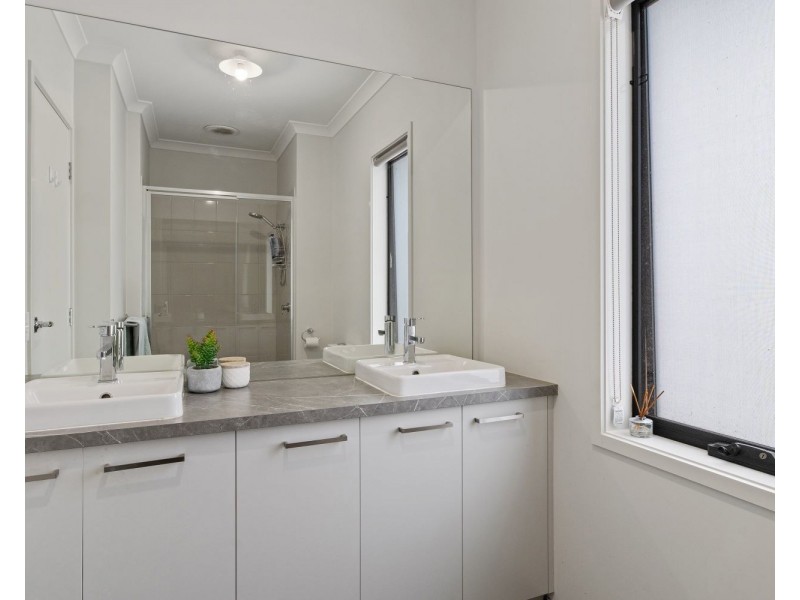 21 Camden Way, Strathfieldsaye VIC 3551