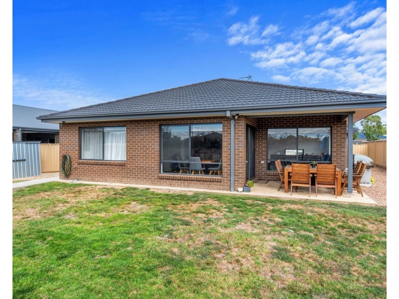 21 Camden Way, Strathfieldsaye VIC 3551