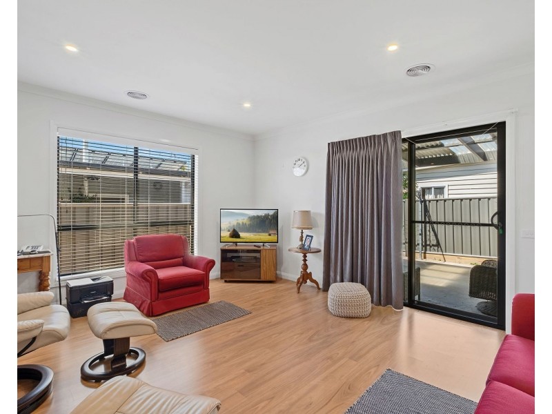 43 Marshall Crescent, Kennington VIC 3550