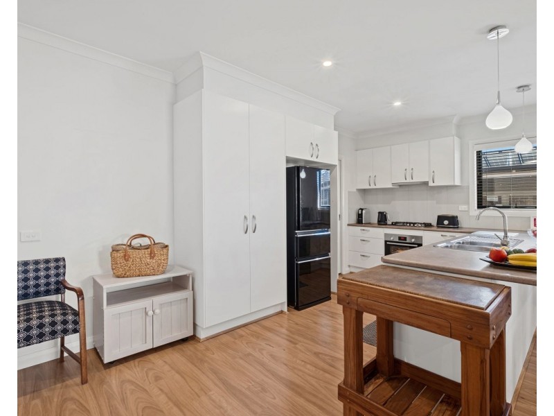 43 Marshall Crescent, Kennington VIC 3550