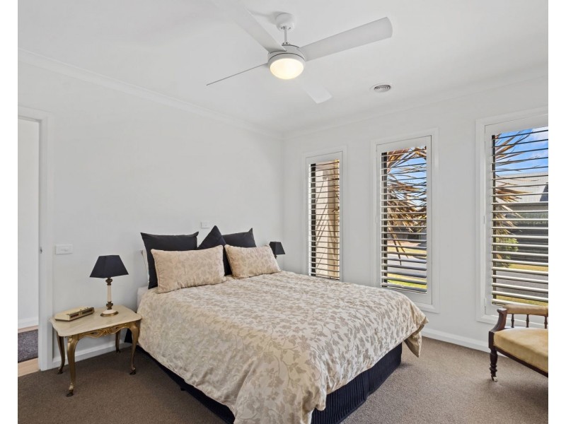 43 Marshall Crescent, Kennington VIC 3550