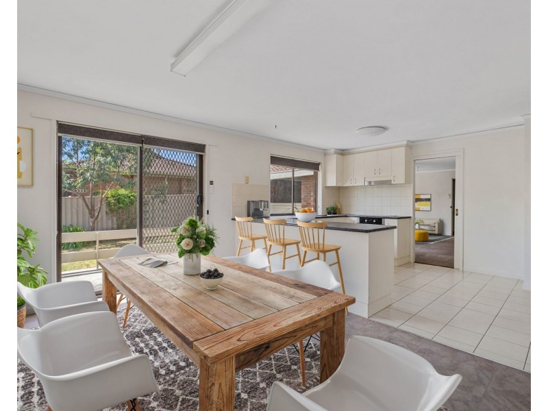 21 Cheriton Drive, Strathdale VIC 3550