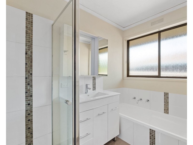 21 Cheriton Drive, Strathdale VIC 3550