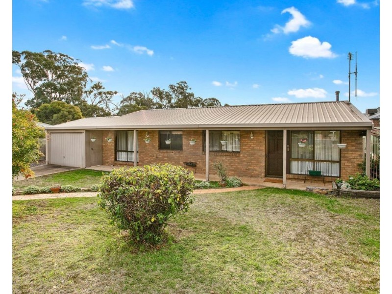 4 Lambruk Court, Kennington VIC 3550