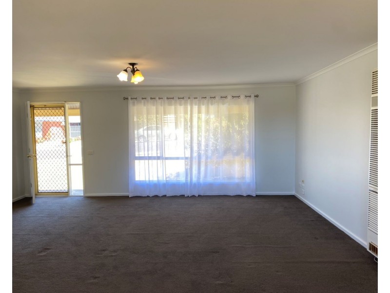 6 Balmoral Drive, Golden Square VIC 3555