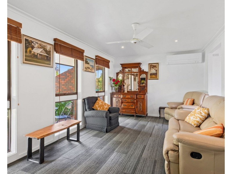 1/1 Nandina Court, Strathdale VIC 3550