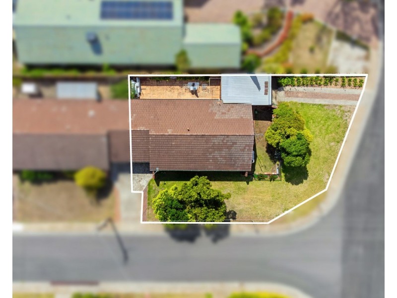 1/1 Nandina Court, Strathdale VIC 3550