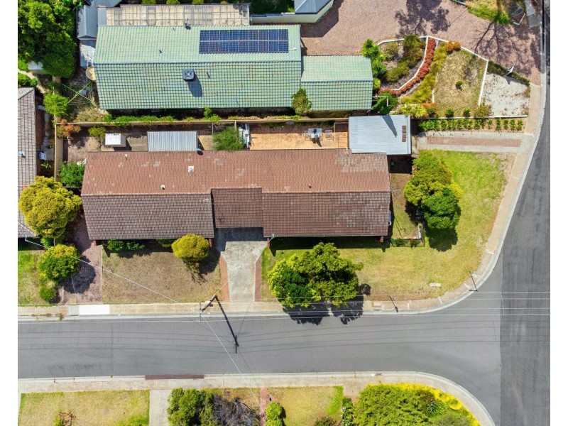 1/1 Nandina Court, Strathdale VIC 3550