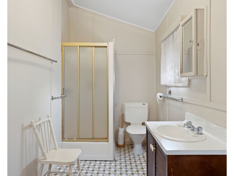 32 Quick Street, Long Gully VIC 3550