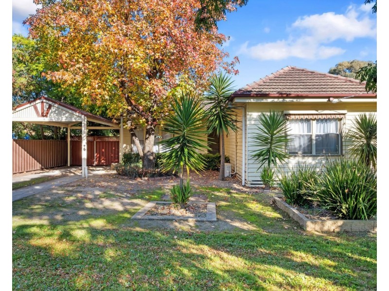 1 Peters Street, Long Gully VIC 3550