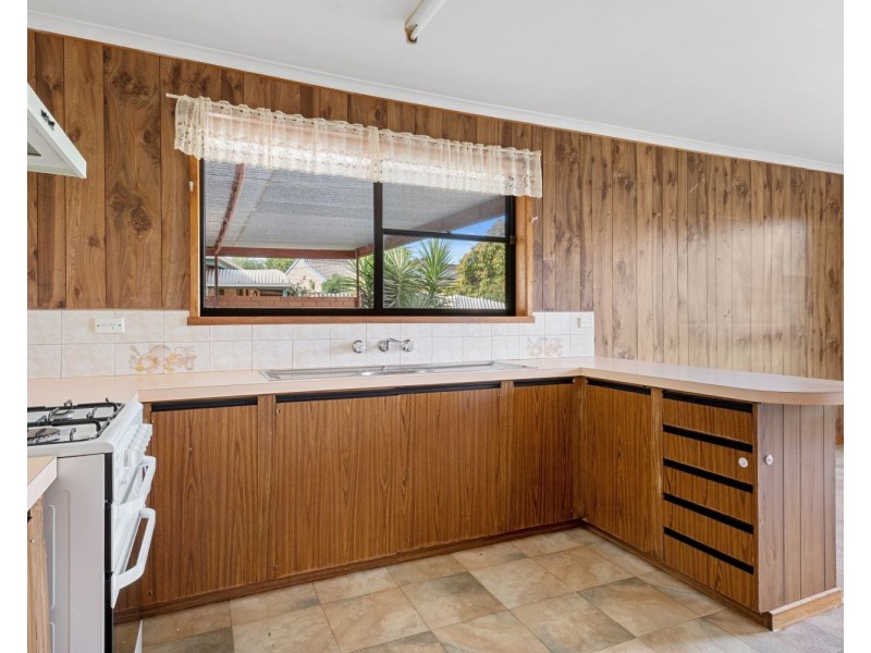 5 Graemar Court, Kangaroo Flat VIC 3555