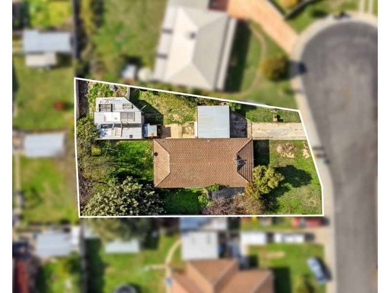 5 Graemar Court, Kangaroo Flat VIC 3555