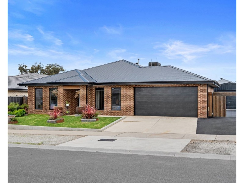 17 Hyatt Road, Huntly VIC 3551