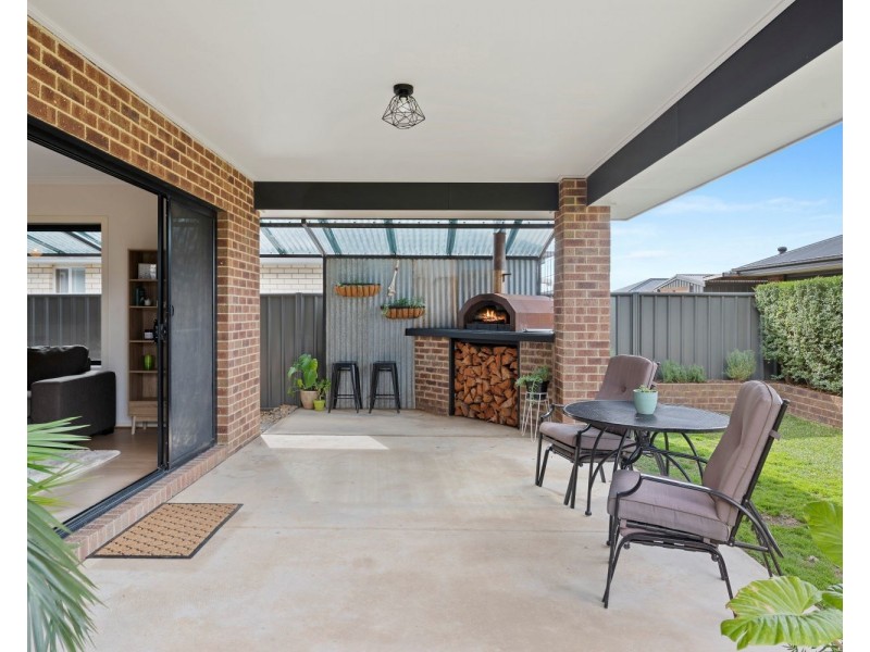 17 Hyatt Road, Huntly VIC 3551