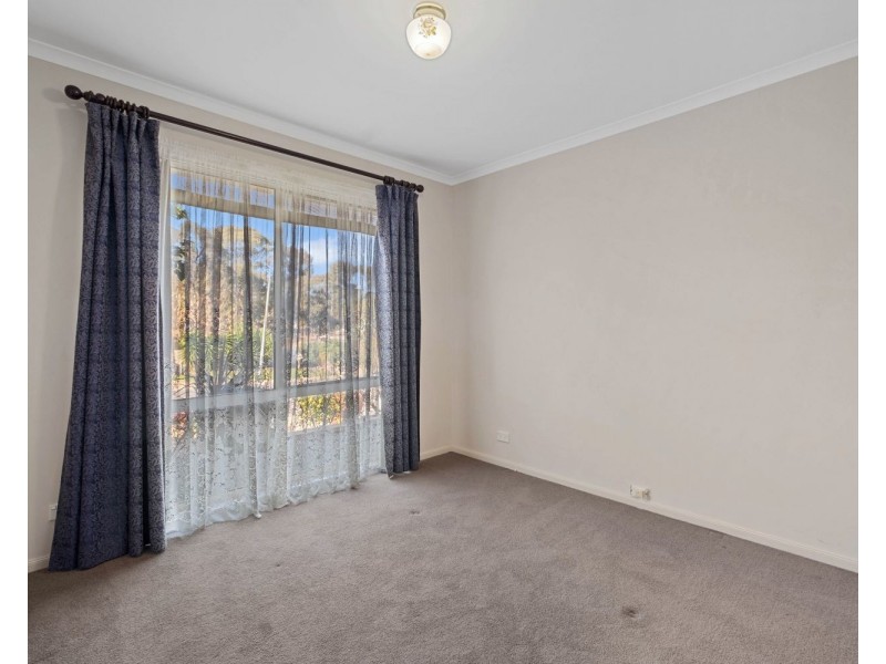 19 Lukin Crescent, Kangaroo Flat VIC 3555