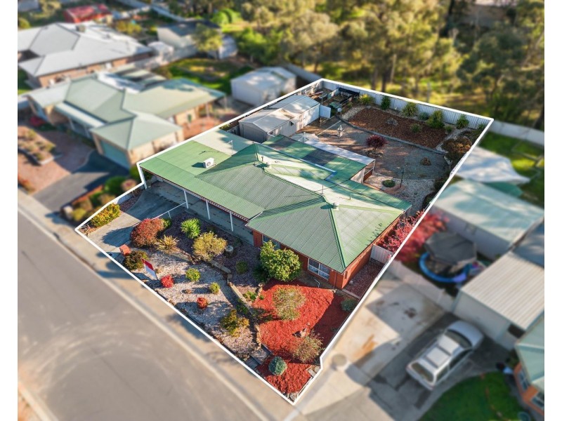 19 Lukin Crescent, Kangaroo Flat VIC 3555