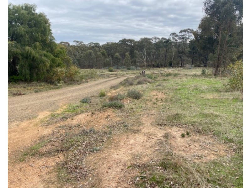 393 Crusoe Road, Lockwood VIC 3551