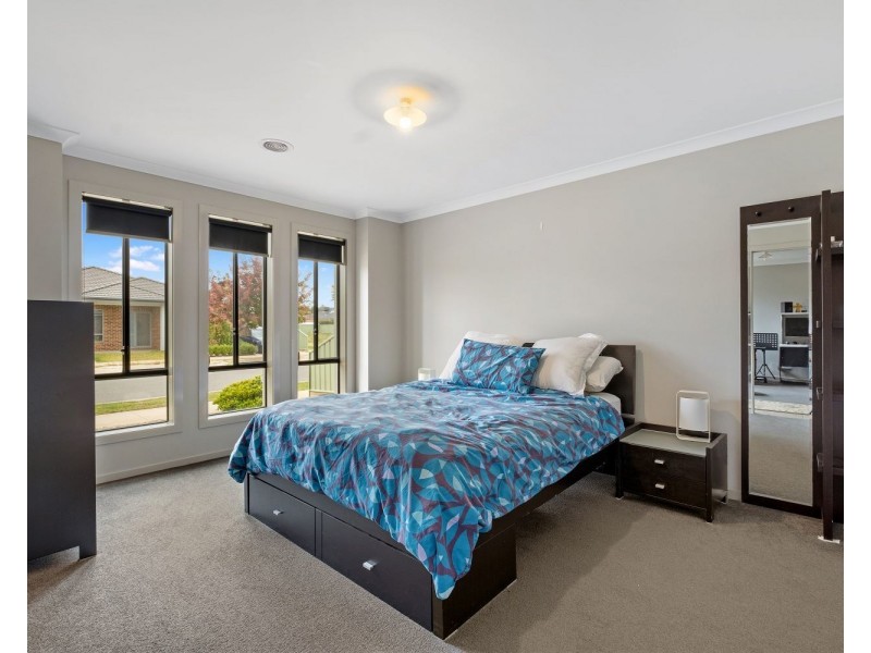 37 Cloverfields Crescent, Epsom VIC 3551